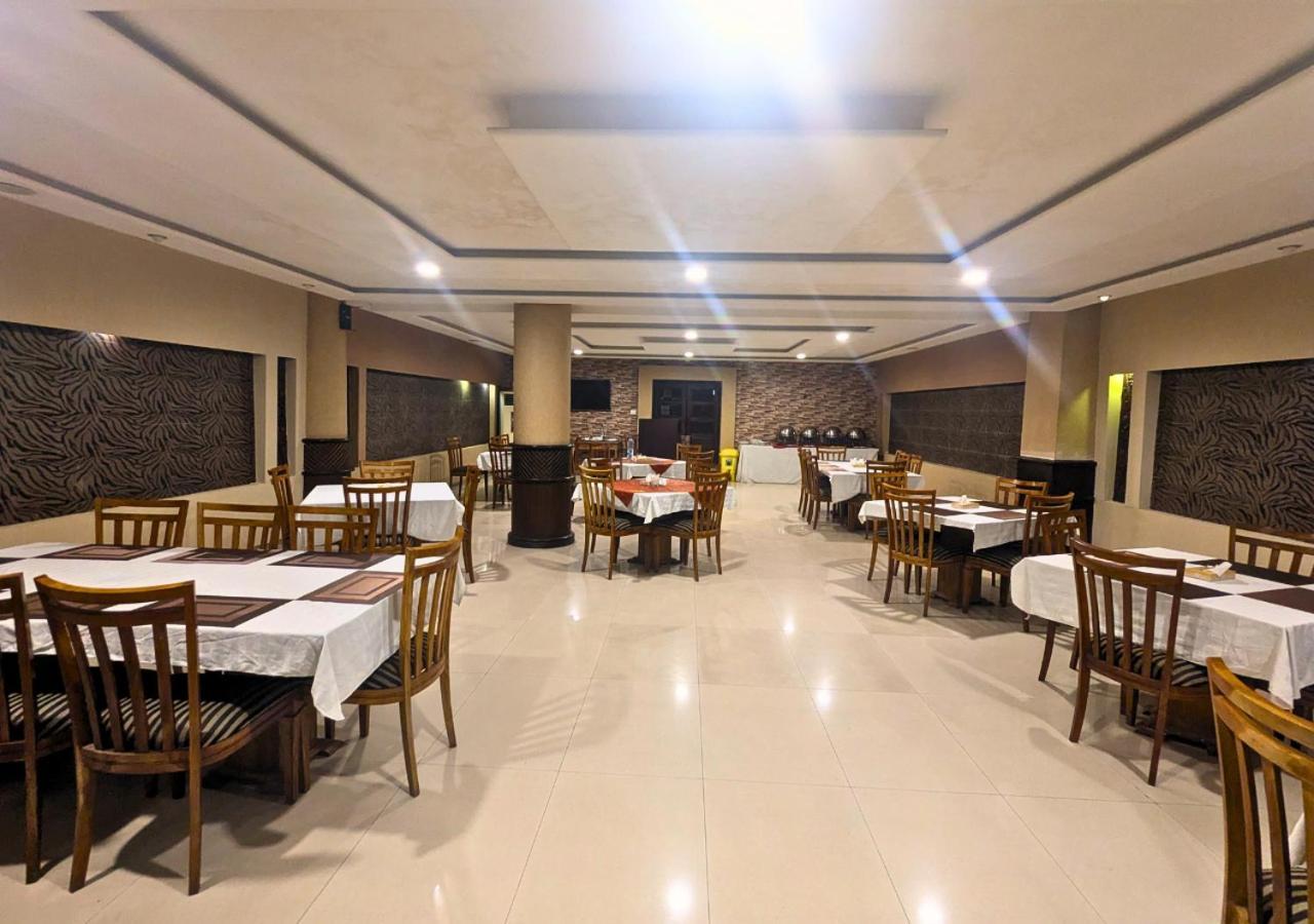 Panoramic Hotel ラホール エクステリア 写真